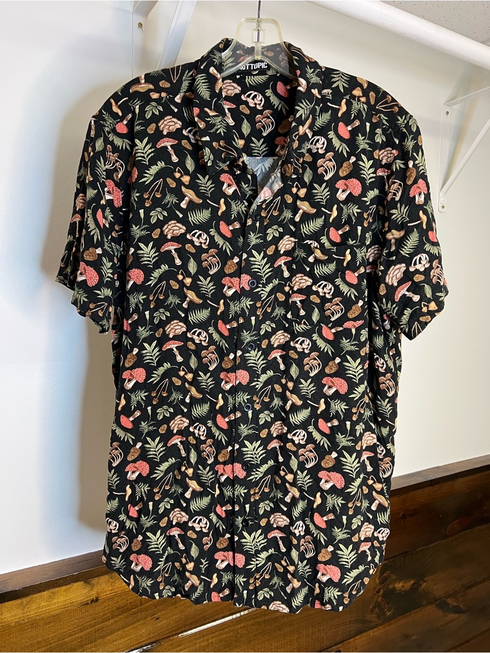 Hot Topic Mushroom Print Button Down Shirt- L